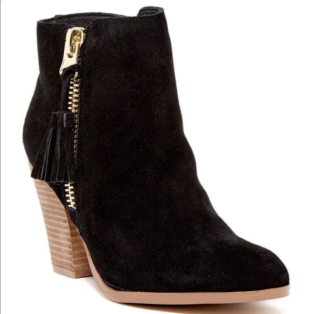 ✨ ALDO
Women's Black Pausha Bootie✨
